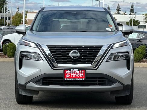 Used 2022 Nissan Rogue SV image 10