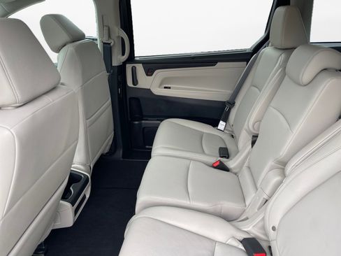 Certified 2026 Honda Odyssey EX-L image 13