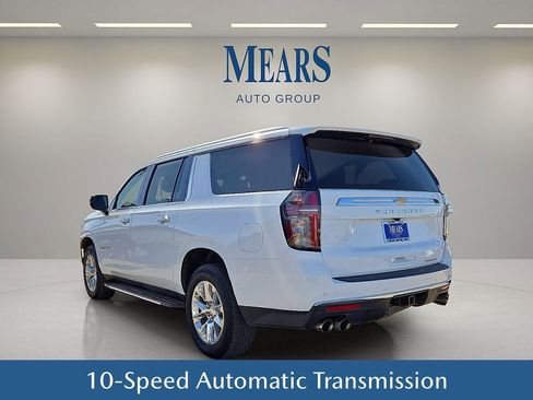 Used 2023 Chevrolet Suburban Premier image 4