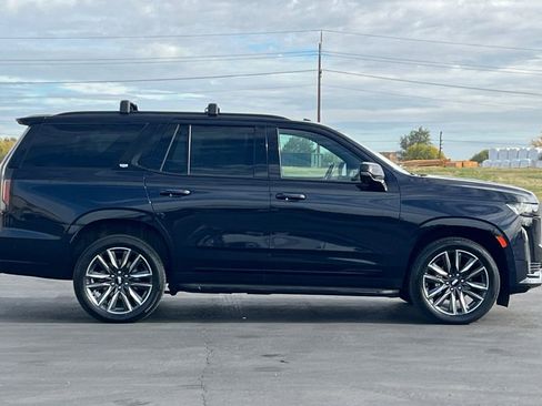 Used 2023 Cadillac Escalade Sport image 3