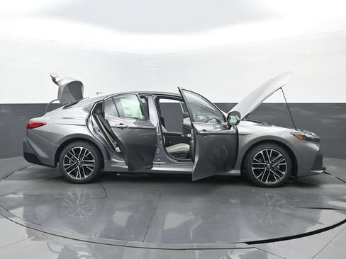 New 2026 Toyota Camry XLE FWD image 31