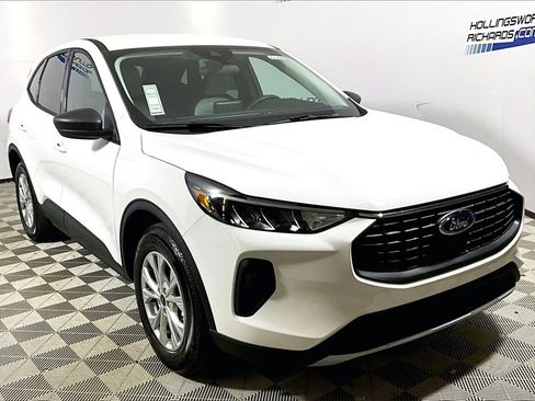 New 2025 Ford Escape Active image 2