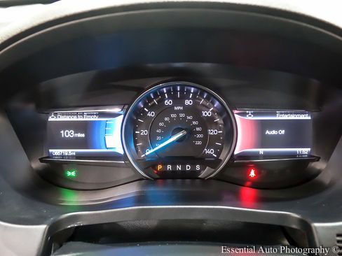 Used 2018 Ford Explorer XLT w/ Equipment Group 202A image 21