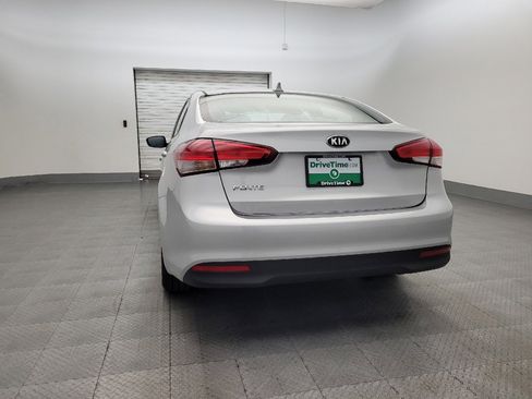 Used 2017 Kia Forte LX image 6
