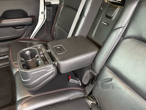 Used 2019 Jeep Wrangler Unlimited Rubicon image 32