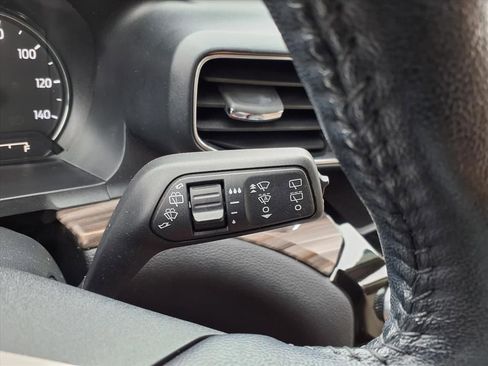 Certified 2022 Ford Explorer Limited image 26