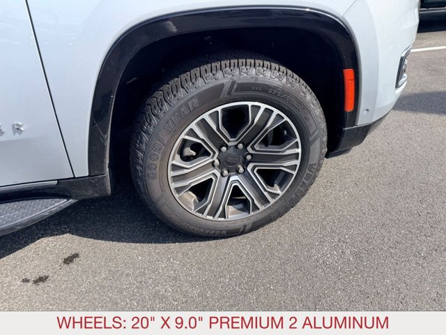 Certified 2024 Jeep Wagoneer Series II AWD/4WD image 8