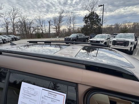 Used 2024 Hyundai Santa Fe Limited image 20