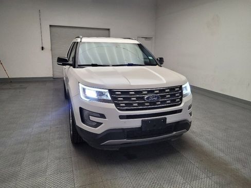 Used 2017 Ford Explorer XLT w/ Equipment Group 201A FWD image 14