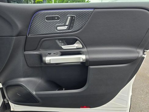 New 2026 Mercedes-Benz GLB 250 4MATIC image 26