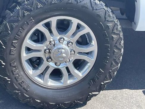 Used 2018 RAM 2500 Laramie w/ Snow Chief Group AWD/4WD image 8