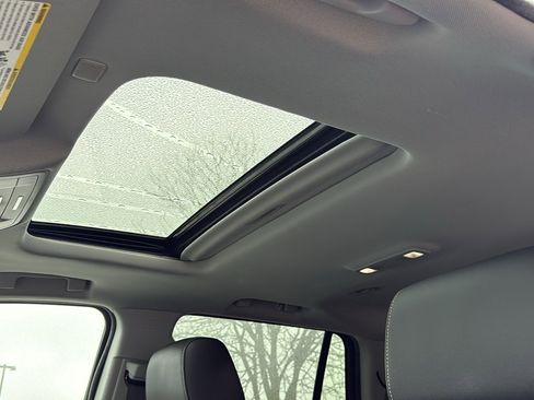 Used 2020 GMC Yukon SLT image 29