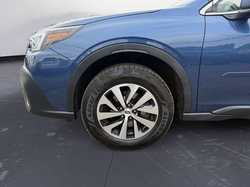 Used 2021 Subaru Outback Premium image 15