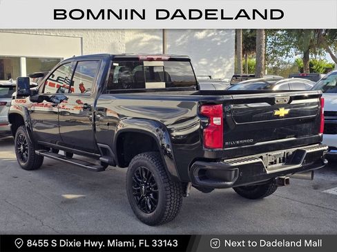 Used 2022 Chevrolet Silverado 2500 High Country w/ Z71 Off-Road Package image 3