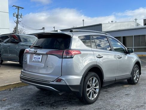 Used 2018 Toyota RAV4 Limited image 13