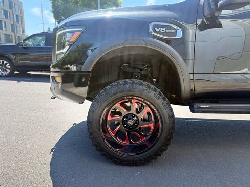 Used 2021 Nissan Titan PRO-4X AWD/4WD image 4