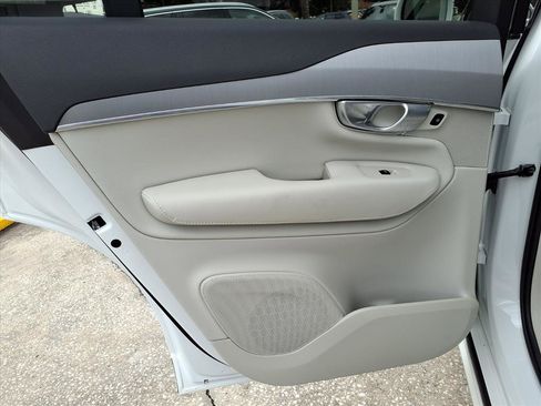 Certified 2024 Volvo XC90 B5 Core image 20