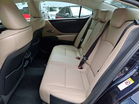 Used 2019 Lexus ES 350 w/ Premium Package FWD image 10