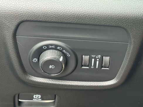 Used 2026 Jeep Grand Cherokee Limited AWD/4WD image 19
