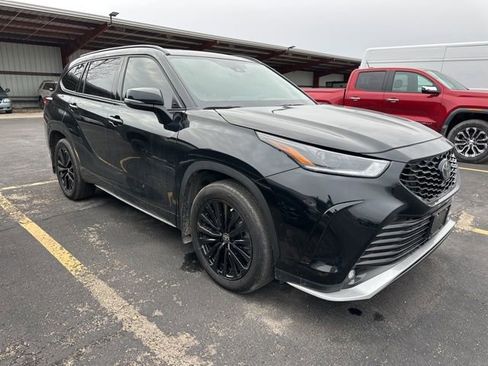Used 2024 Toyota Highlander XSE image 7