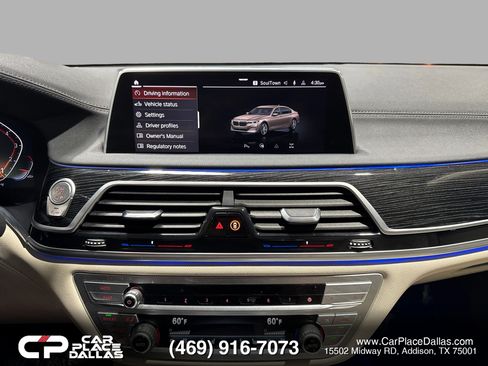 Used 2022 BMW 740i w/ Luxury Rear Seating Package RWD image 39
