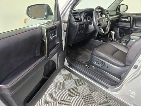Used 2023 Toyota 4Runner TRD Off-Road Premium AWD/4WD image 21