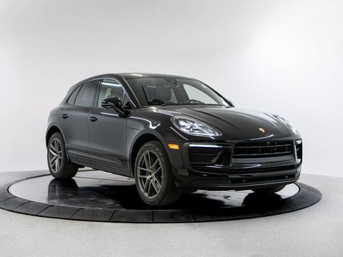 Used 2022 Porsche Macan AWD/4WD image 9