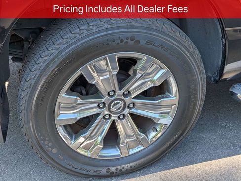 Used 2017 Nissan Titan SV RWD image 7
