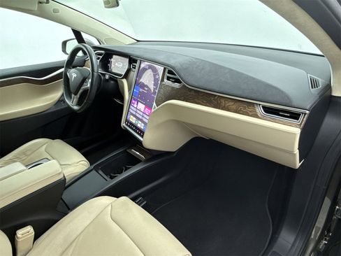 Used 2016 Tesla Model X 90D image 15