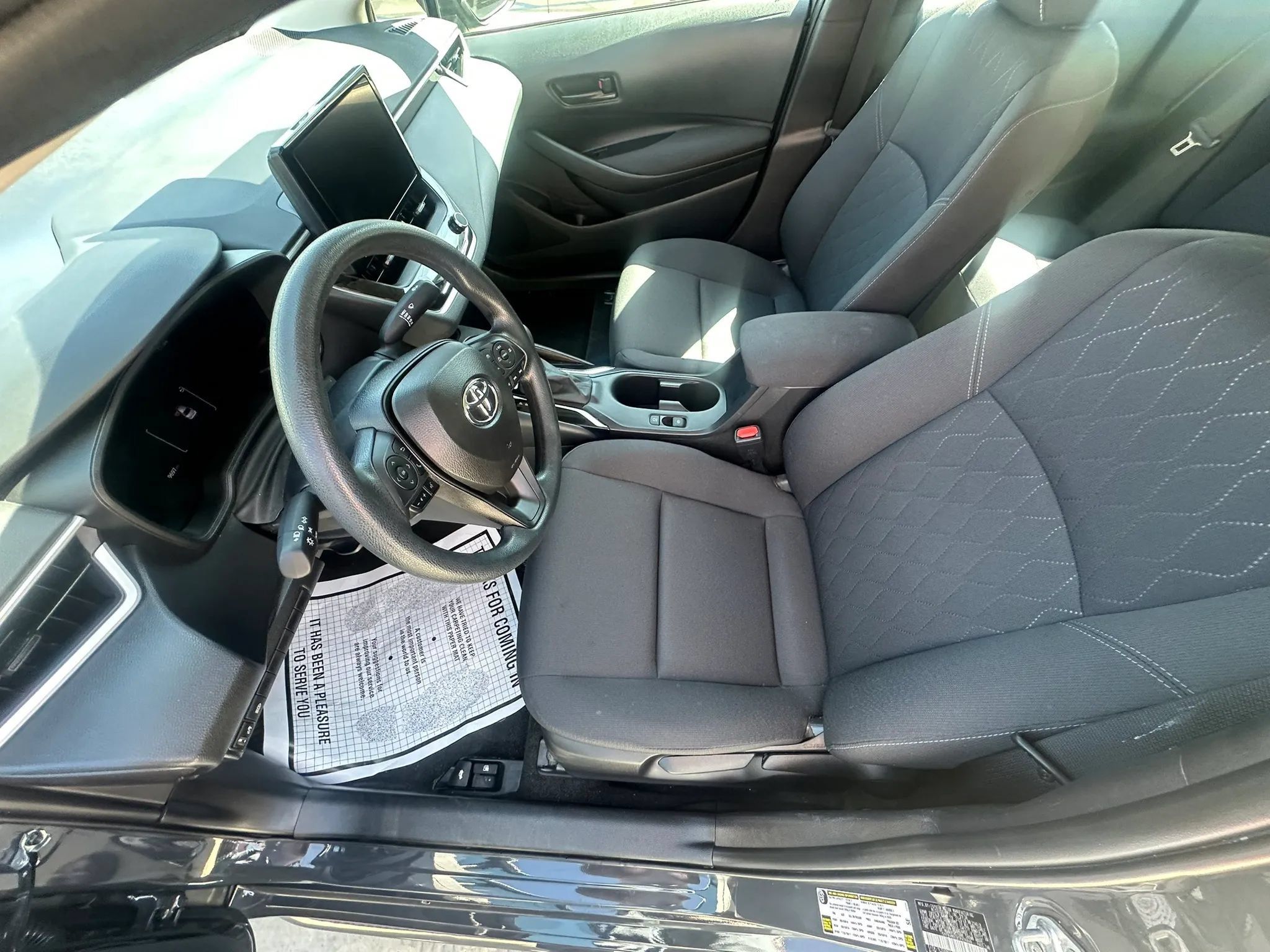 Used 2026 Toyota Corolla LE FWD image 31