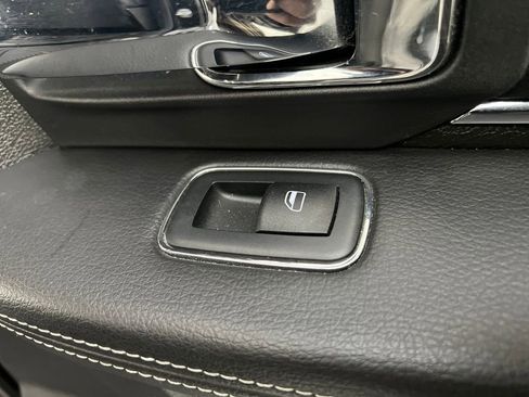 Used 2018 RAM 2500 Laramie image 23