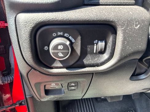 Used 2023 RAM 1500 Big Horn AWD/4WD image 20