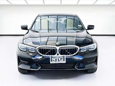 Used 2021 BMW 330i Sedan w/ Convenience Package RWD image 2