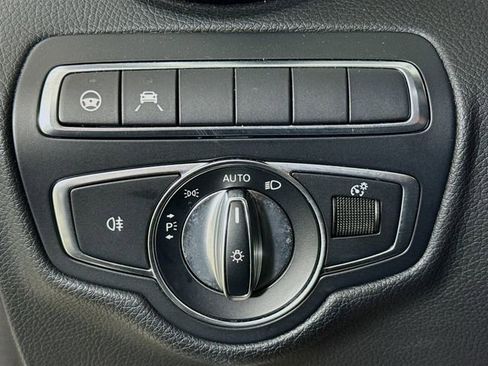 Used 2018 Mercedes-Benz GLC 300 4MATIC image 10