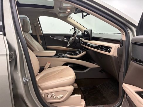 Used 2023 Lincoln Nautilus Reserve image 27