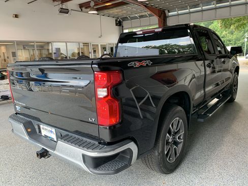 Used 2020 Chevrolet Silverado 1500 LT w/ Convenience Package AWD/4WD image 9
