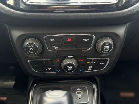 Used 2019 Jeep Compass Limited w/ Safety & Security Group image 15