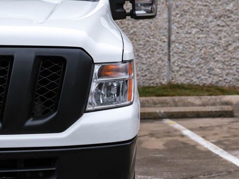 Used 2019 Nissan NV 2500 SV w/ Navigation Package image 36