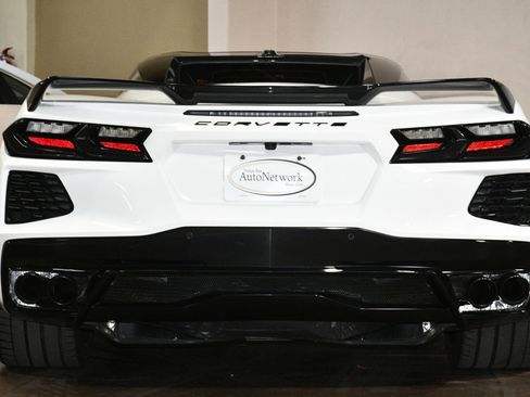 Used 2022 Chevrolet Corvette Stingray Preferred Conv w/ Z51 Performance Package RWD image 2