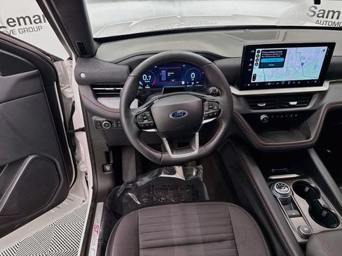Certified 2025 Ford Explorer ST-Line AWD/4WD image 24