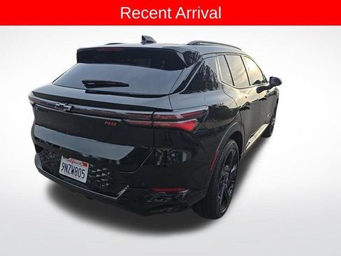 Used 2024 Chevrolet Equinox EV RS FWD image 4