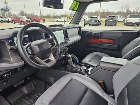 Used 2024 Ford Bronco Black Diamond image 13