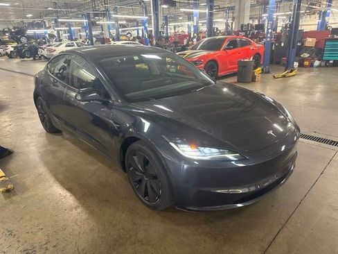 Used 2024 Tesla Model 3 Standard Range RWD image 3