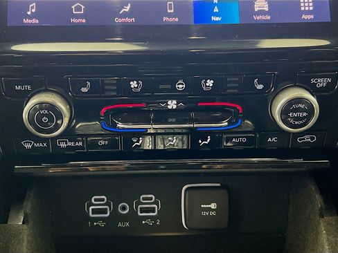 Used 2023 Jeep Grand Cherokee L Overland w/ Rear Seat Video Group I image 16