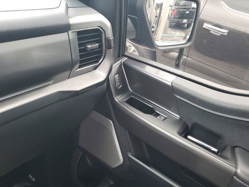 Used 2024 Ford F150 Lariat w/ Equipment Group 502A High image 28