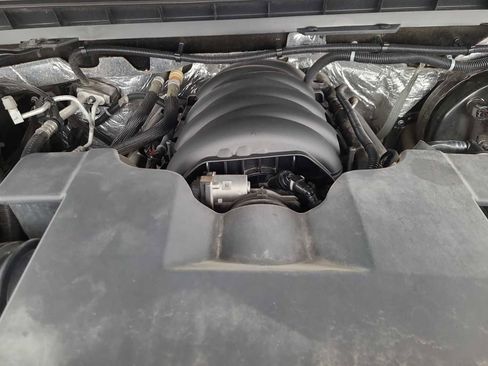 Used 2017 Chevrolet Silverado 1500 LTZ Z71 w/ LTZ Plus Package AWD/4WD image 17