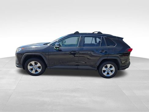 Used 2020 Toyota RAV4 XLE AWD/4WD image 14