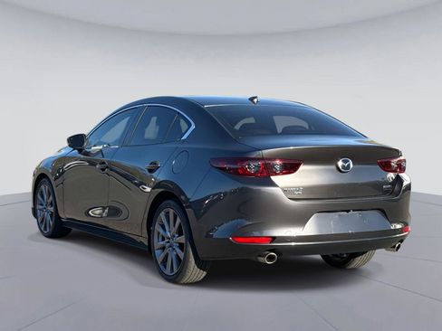 Used 2020 MAZDA MAZDA3 AWD Sedan w/ Preferred Package image 5