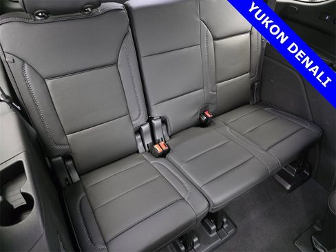 Used 2023 GMC Yukon Denali w/ Advanced Technology Package image 31