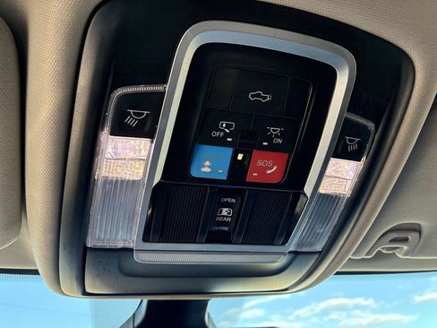 Used 2024 RAM 2500 Laramie image 23